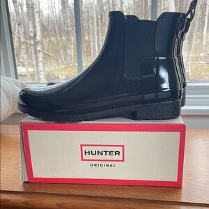 Hunter Glossy Black Chelsea Boots